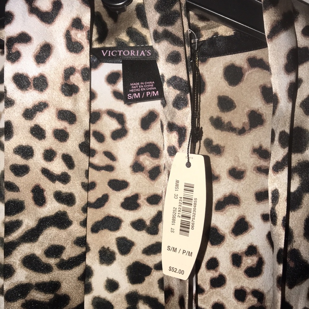 Victoria secret NWT silky leopard lightweight robe